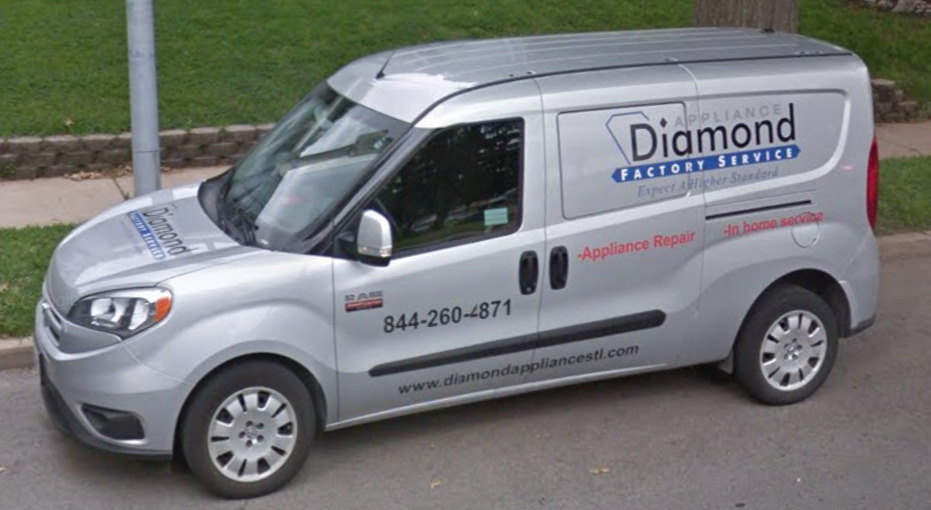 Diamond Factory Service oshkosh truck